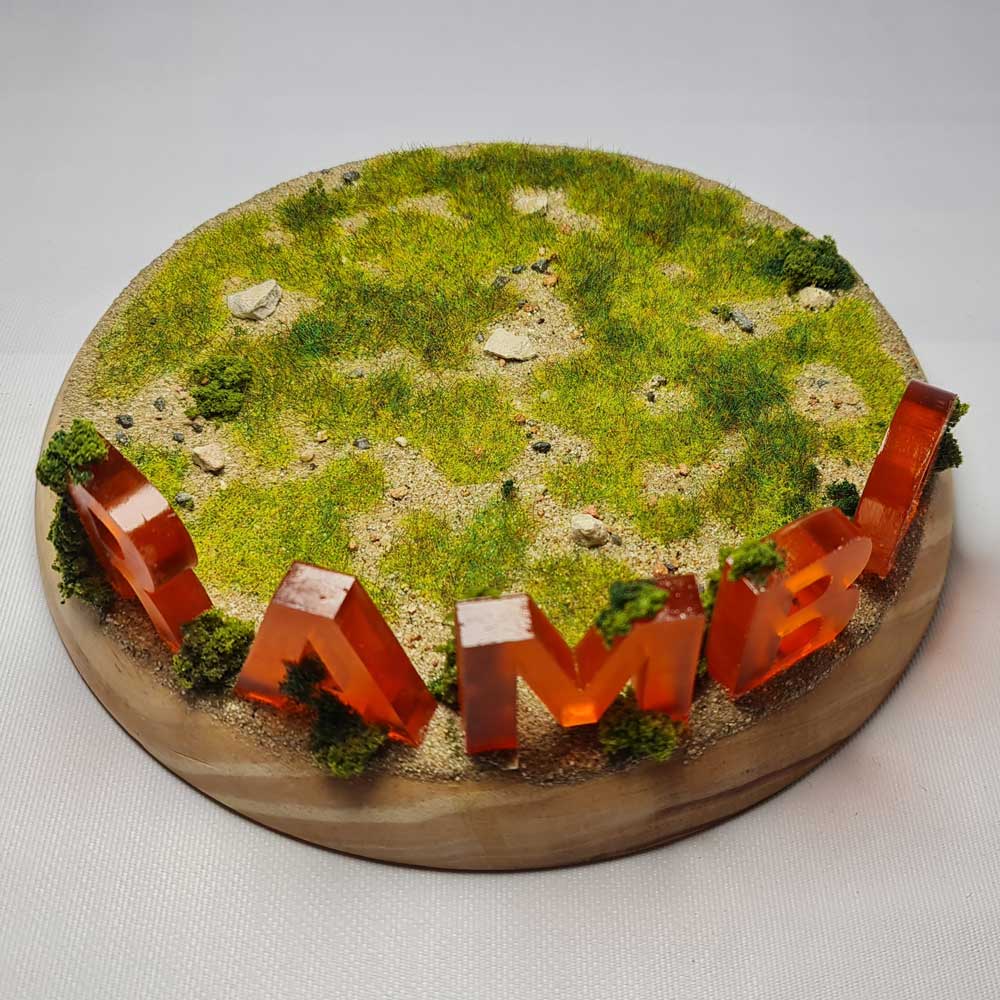 Figura-mascota-personalizada-base-illuminada-4